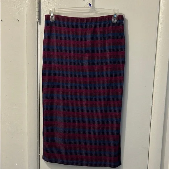 Striped Knit Sweater and Skirt Set - Picture 6 of 7